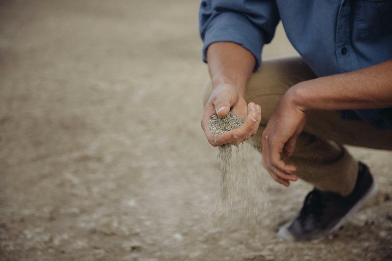 Zandgrond verbeteren: water en voeding vasthouden